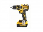 Аккумуляторная дрель - шуруповерт Dewalt DCD 790 M2